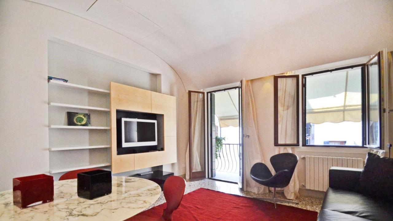 Ai Bareteri Luxury Canal View Venedig Exterior foto