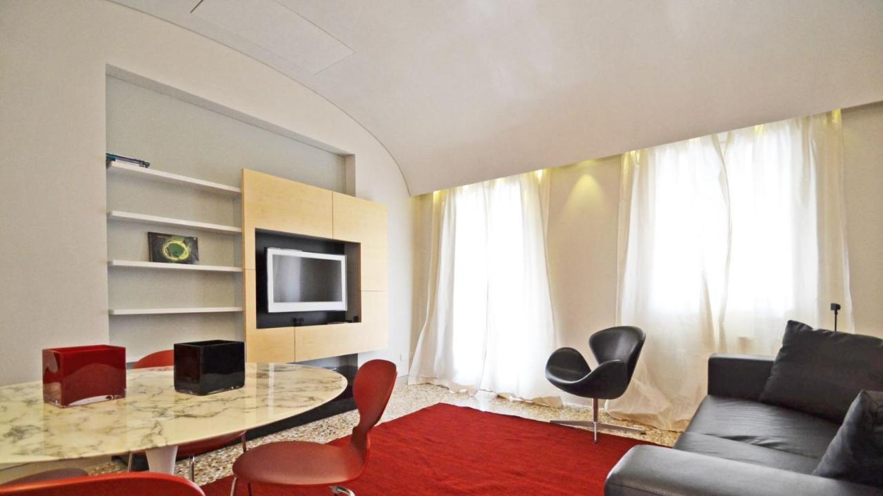 Ai Bareteri Luxury Canal View Venedig Exterior foto