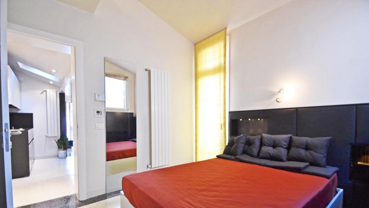 Ai Bareteri Luxury Canal View Venedig Exterior foto