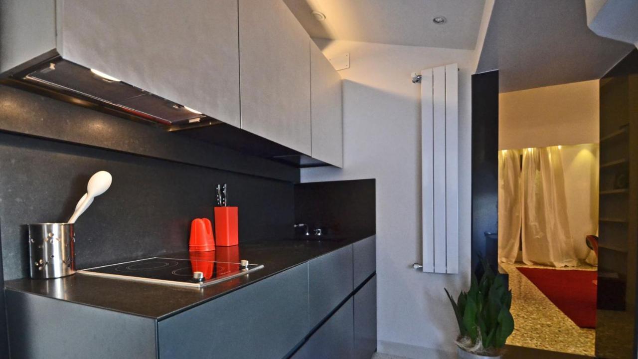 Ai Bareteri Luxury Canal View Venedig Exterior foto