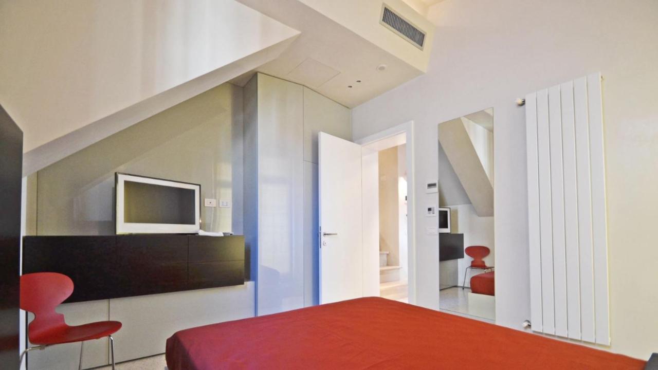 Ai Bareteri Luxury Canal View Venedig Exterior foto